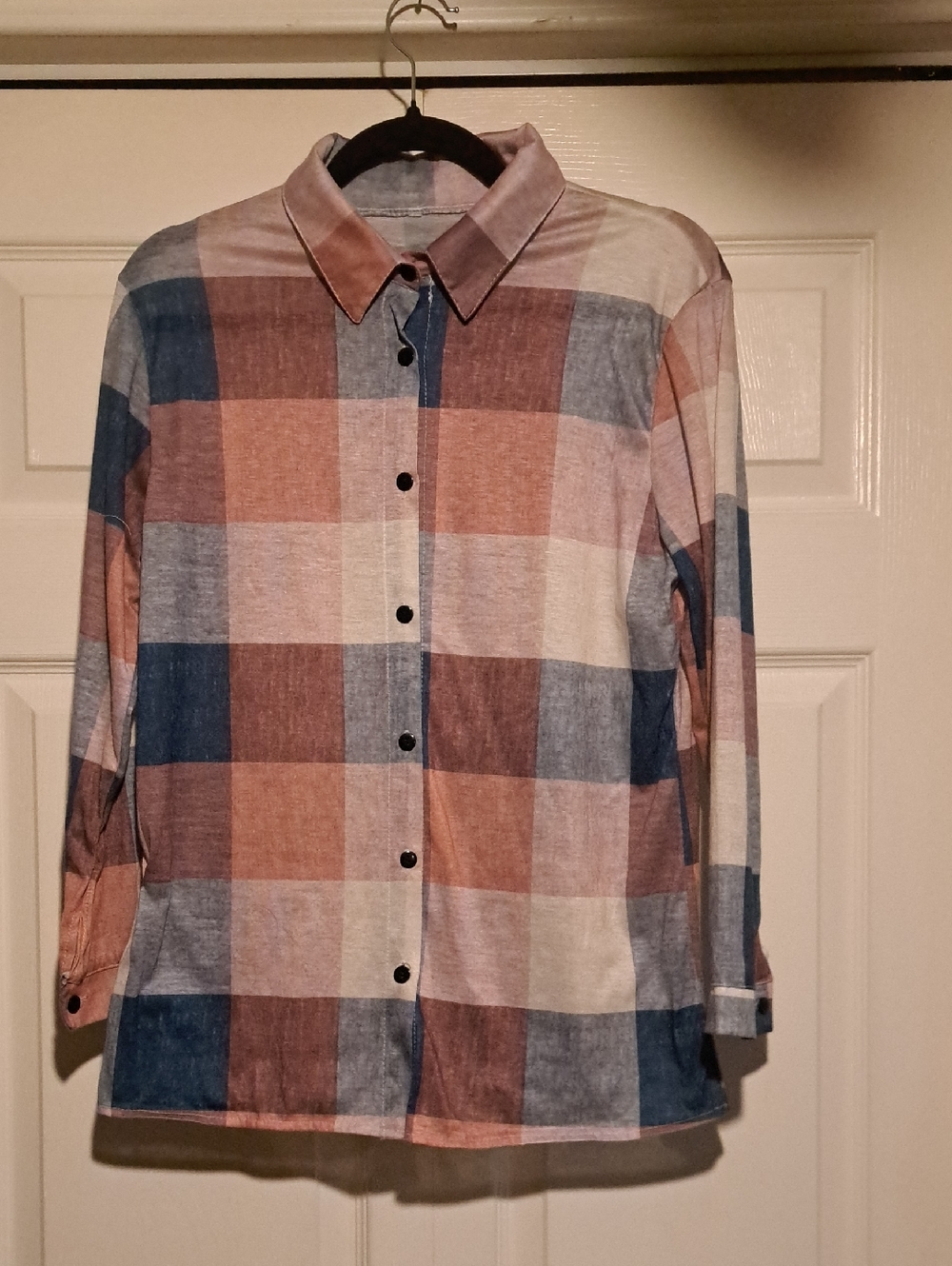 πͺ·Ladies Plaid Button-Up Shirt in Blue + Pink Tones Extremely Soft material